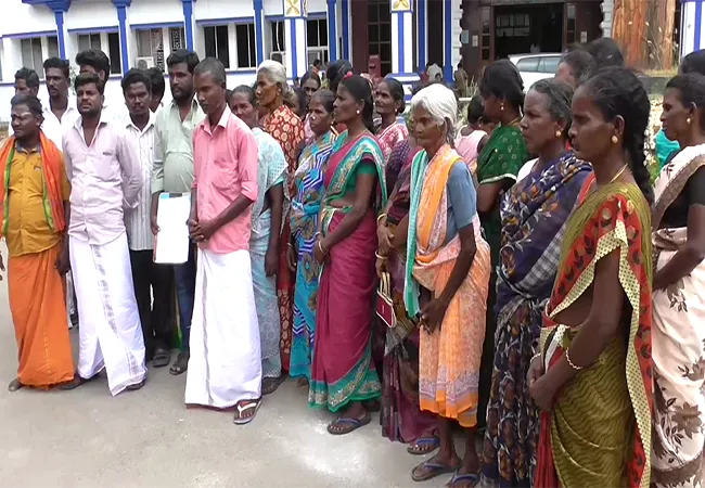 THIRUVARUR ONGC STORAGE PLANT INCIDENT VILLAGE PEOPLES FILE PETITION COLLECTOR OF THIRUVARUR 